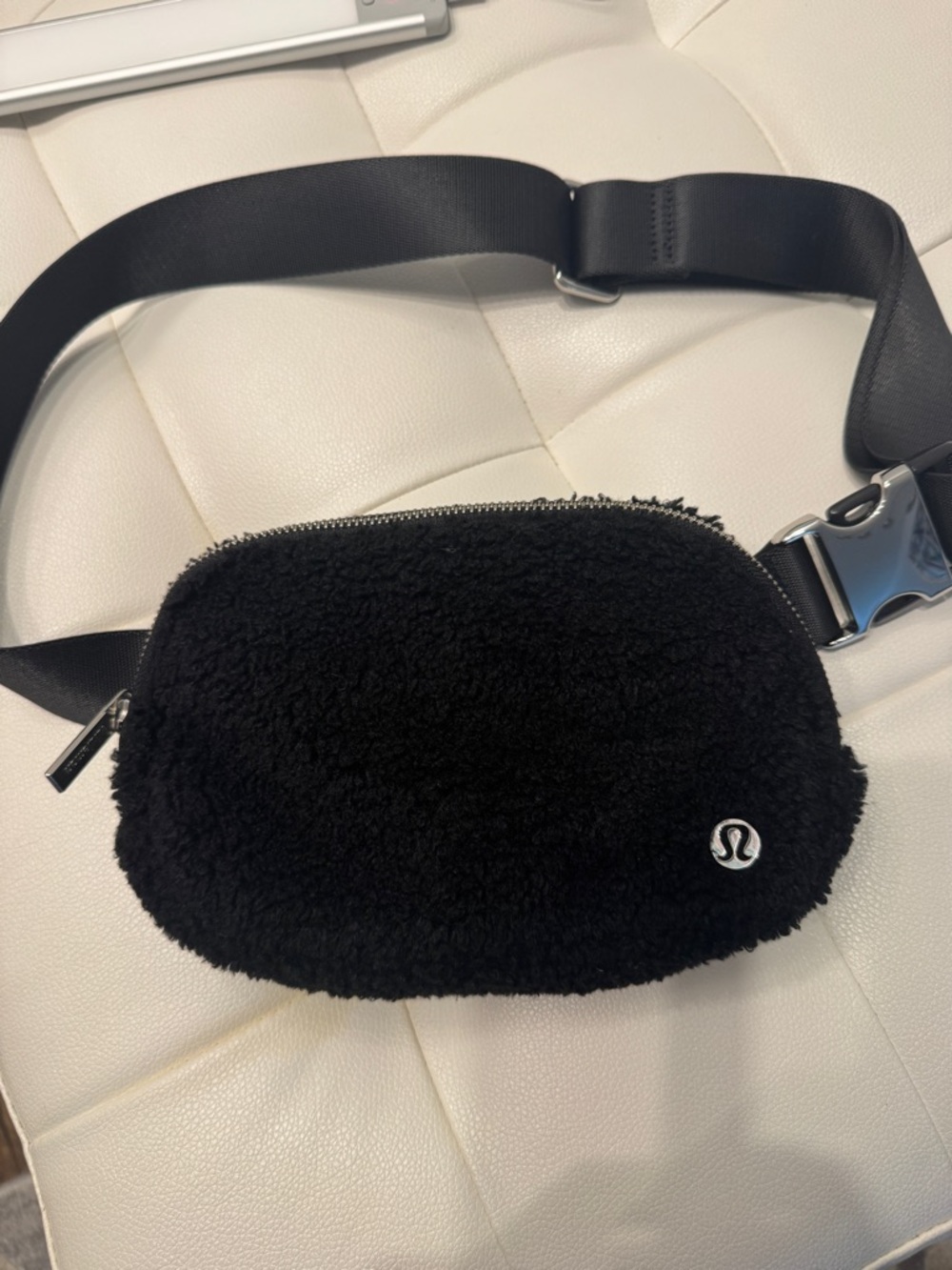 Lululemon Faux Sherpa Fleece Everywhere Belt Bag-gently used - Picture 3 of 11